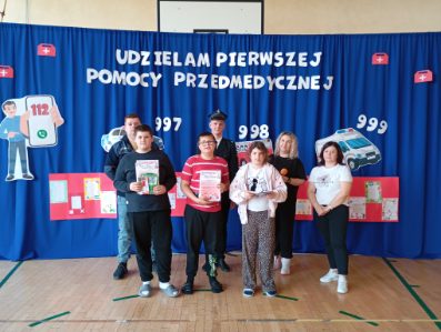 UDZIELAM PIERWSZEJ POMOCY PRZEDMEDYCZNEJ